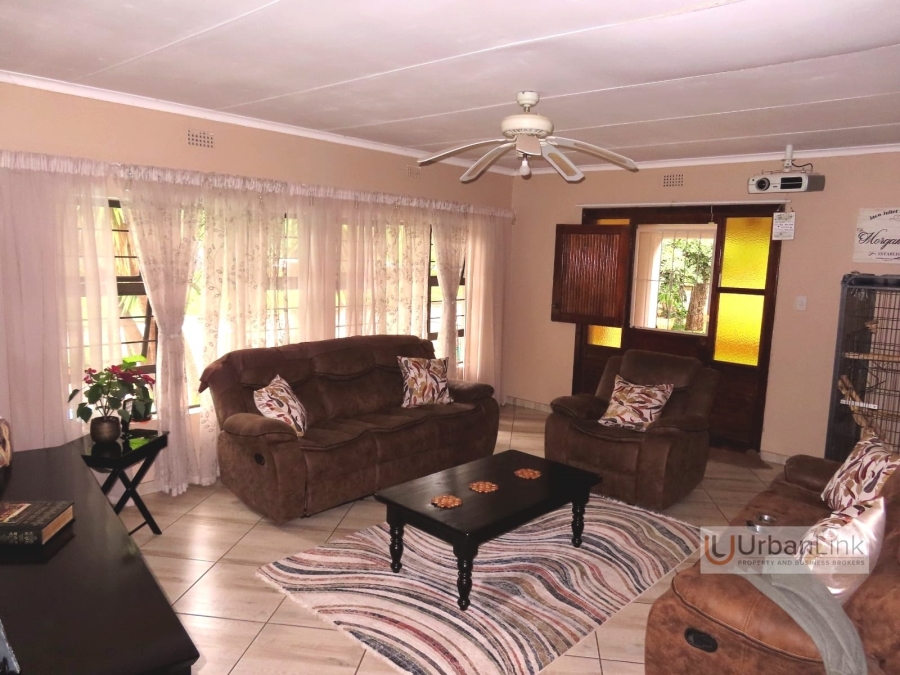 4 Bedroom Property for Sale in Safari Gardens North West